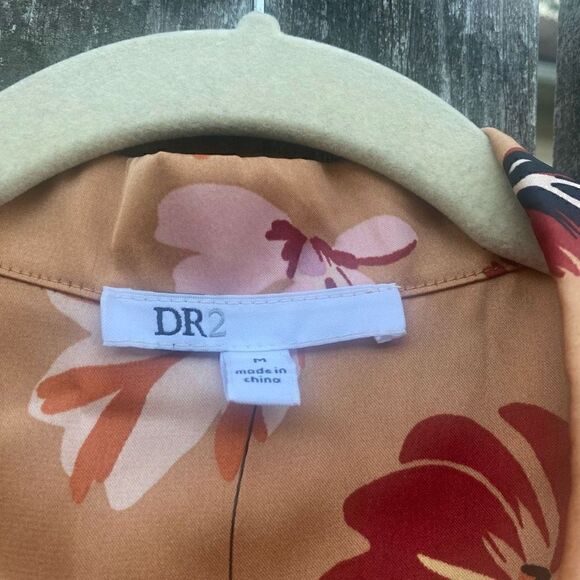 DR2 Gold Satin Floral Button Down Shirt NWT | M - Picture 3 of 5
